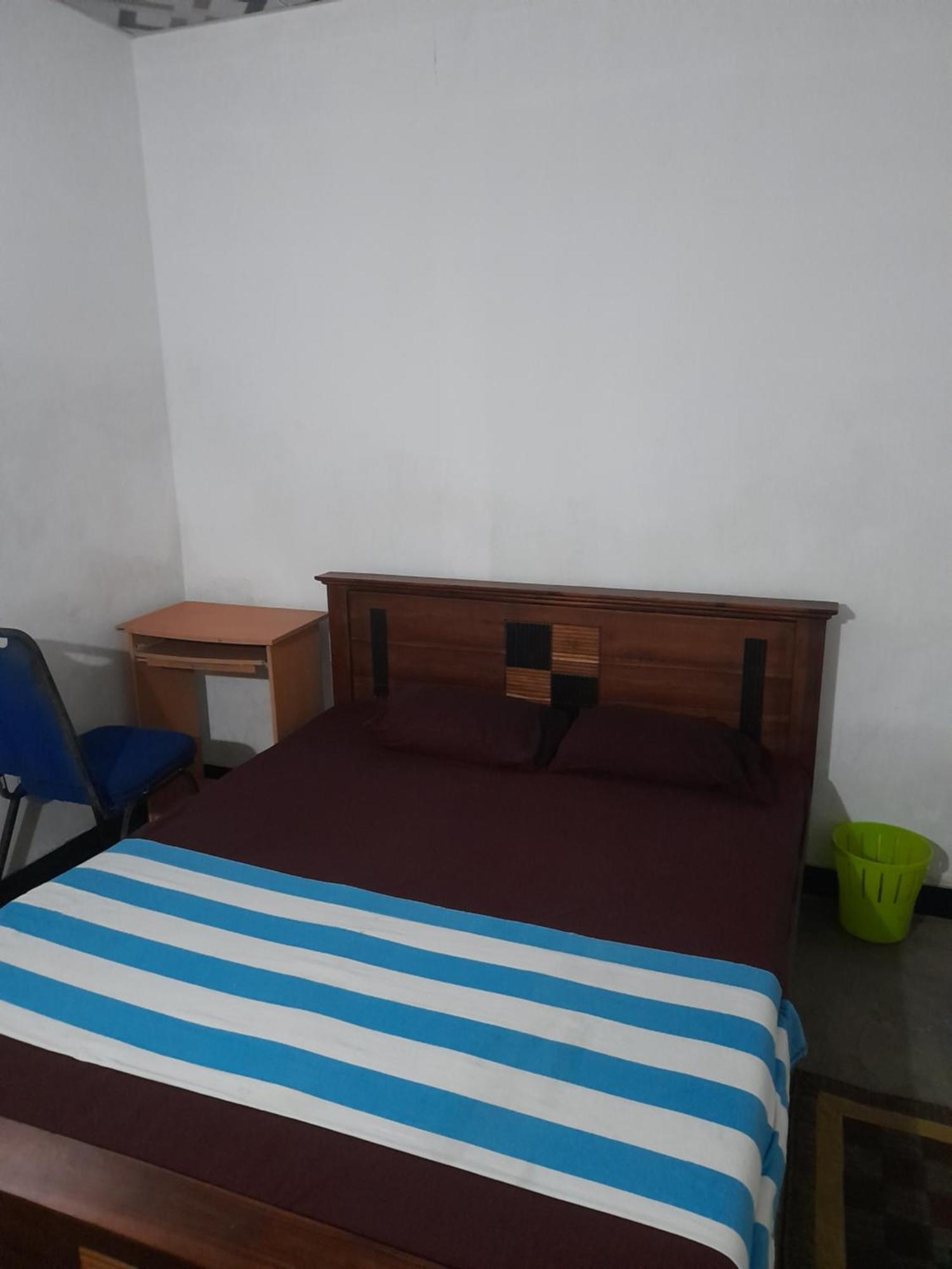 Smart Holiday Inn Гале Екстериор снимка